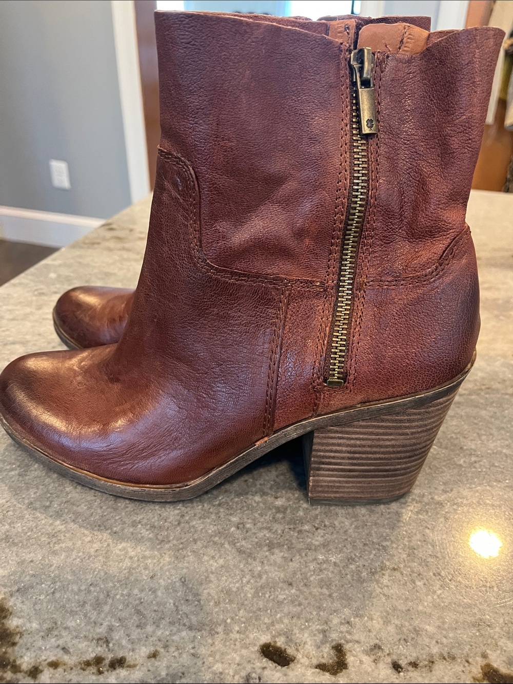 Women's Lucky Brand Brown Leather Ankle Bootie with Block Heel and Side Zip - Picture 2 of 11